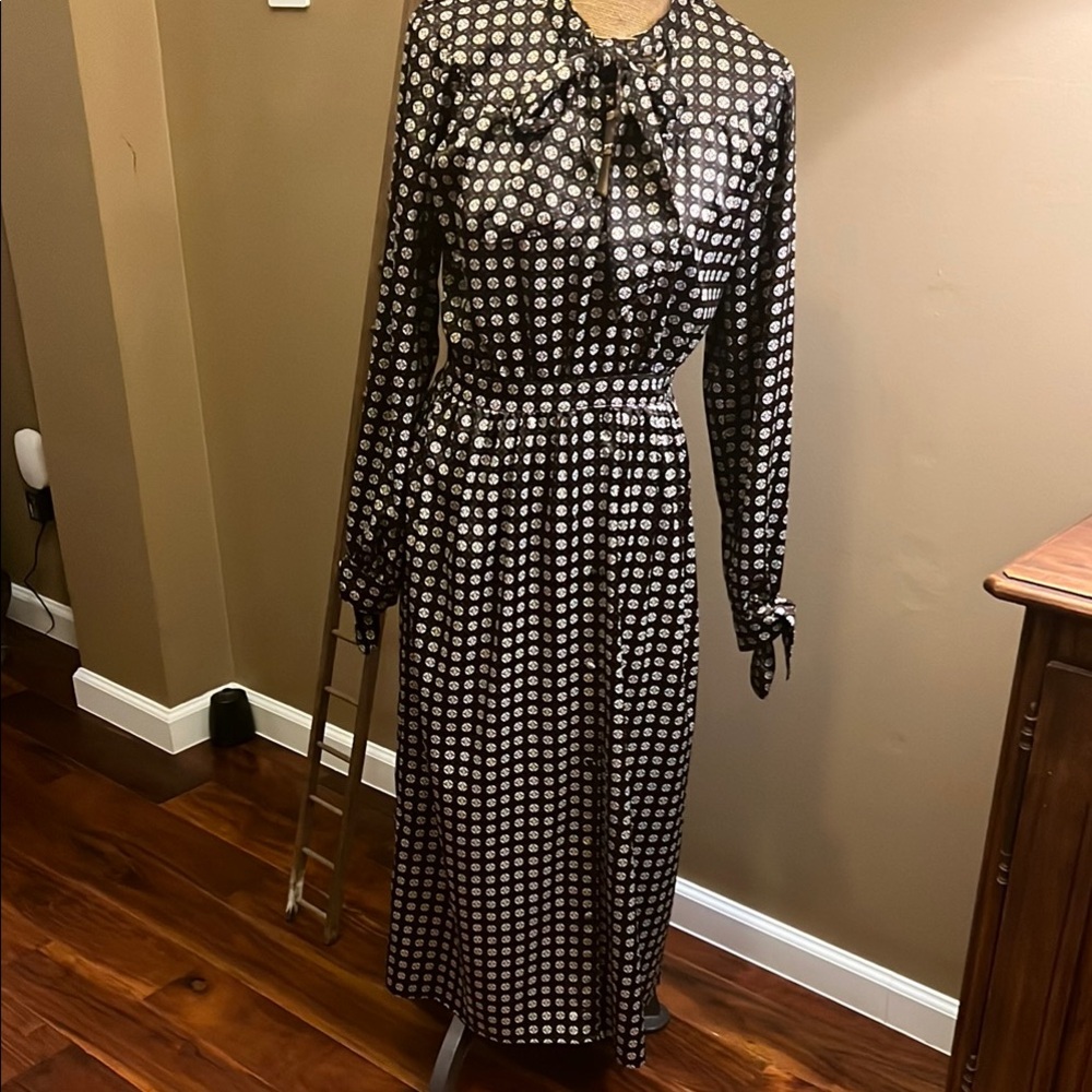 Elegant Black and White Patterned Dress